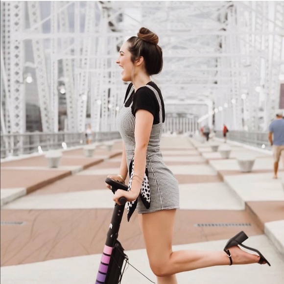 Blush Boutique Gingham Romper - Picture 2 of 8